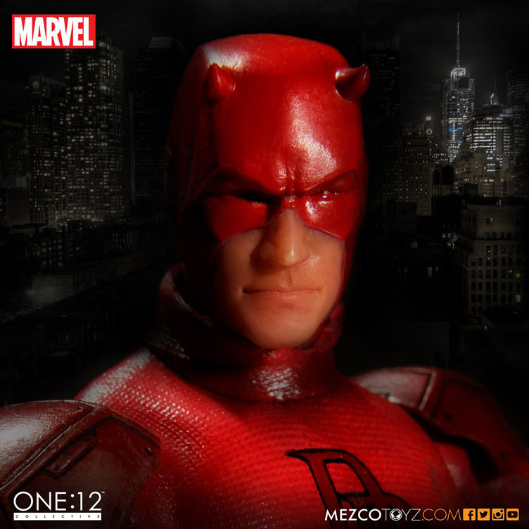 daredevil-one-twelve-collective-action-figure-mezco-1