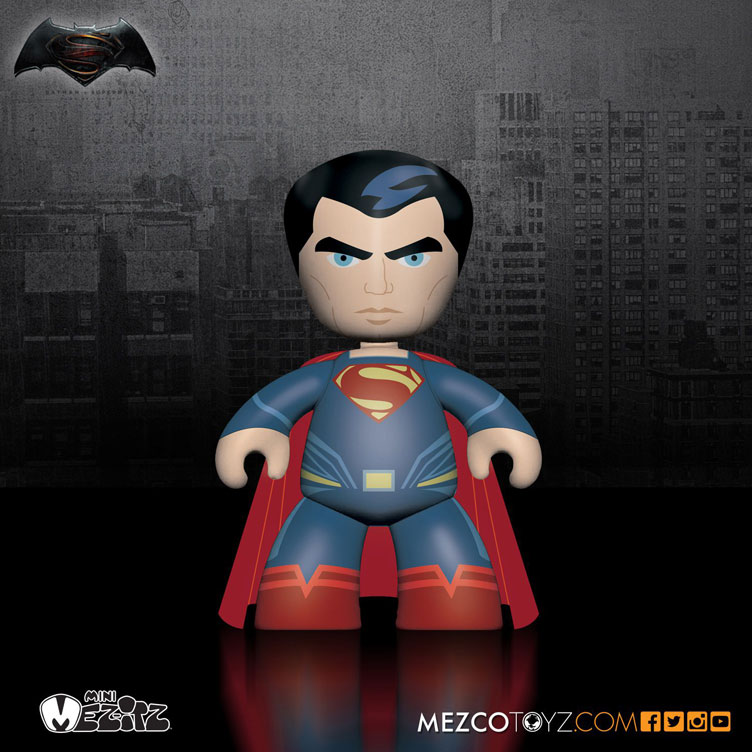 batman-vs-superman-mez-itz-vinyl-superman-figure