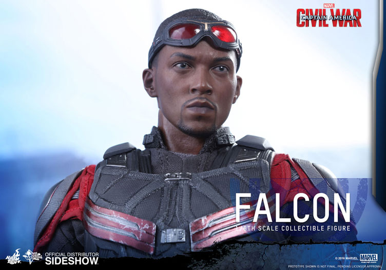 captain-america-civil-war-falcon-sixth-scale-figure-hot-toys-4