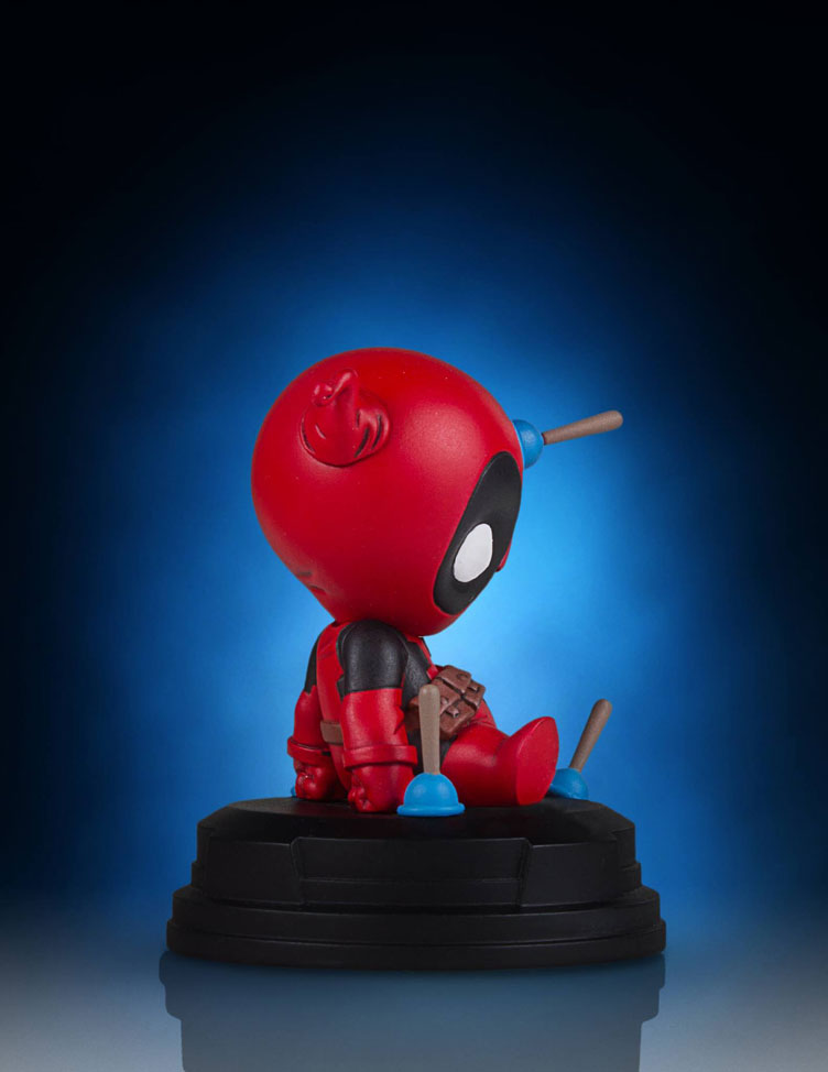 deadpool-animated-statue-by-gentle-giant-3