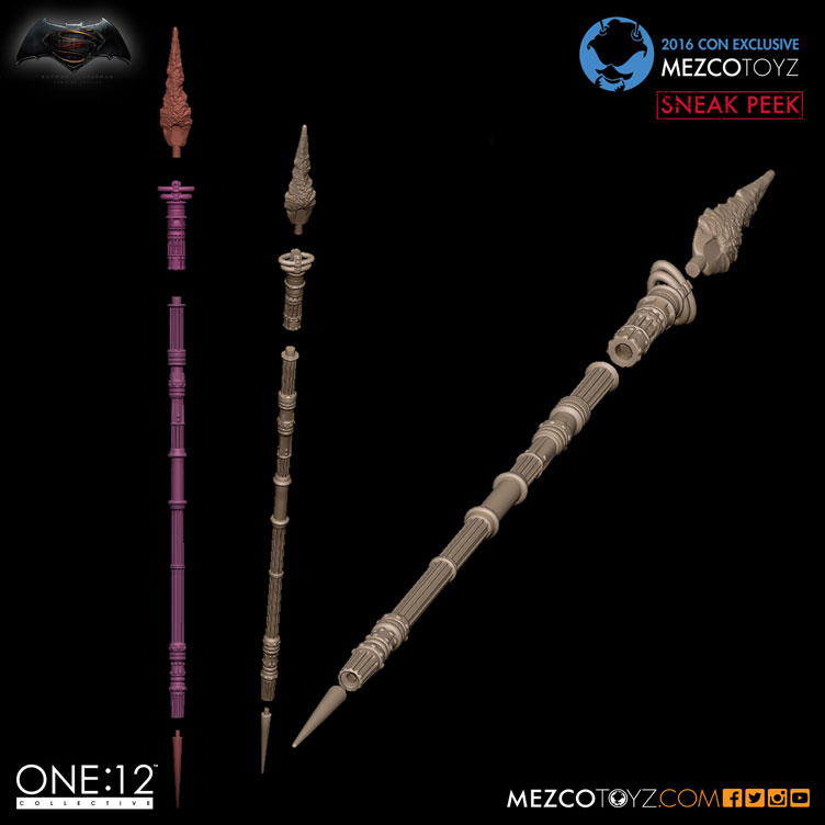 mezco-toyz-2016-con-exclusive-armored-batman-weapons