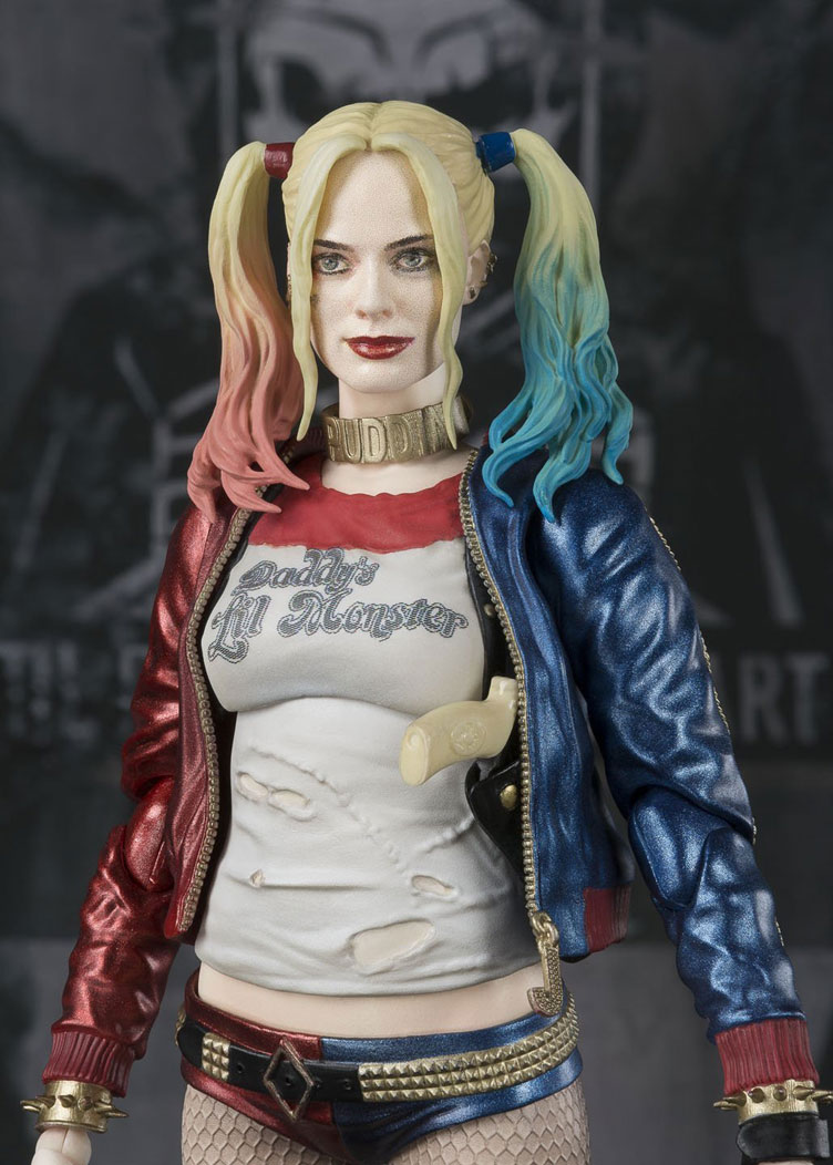 Suicide-Squad-Harley-Quinn-SH-Figuarts-Action-Figure-11