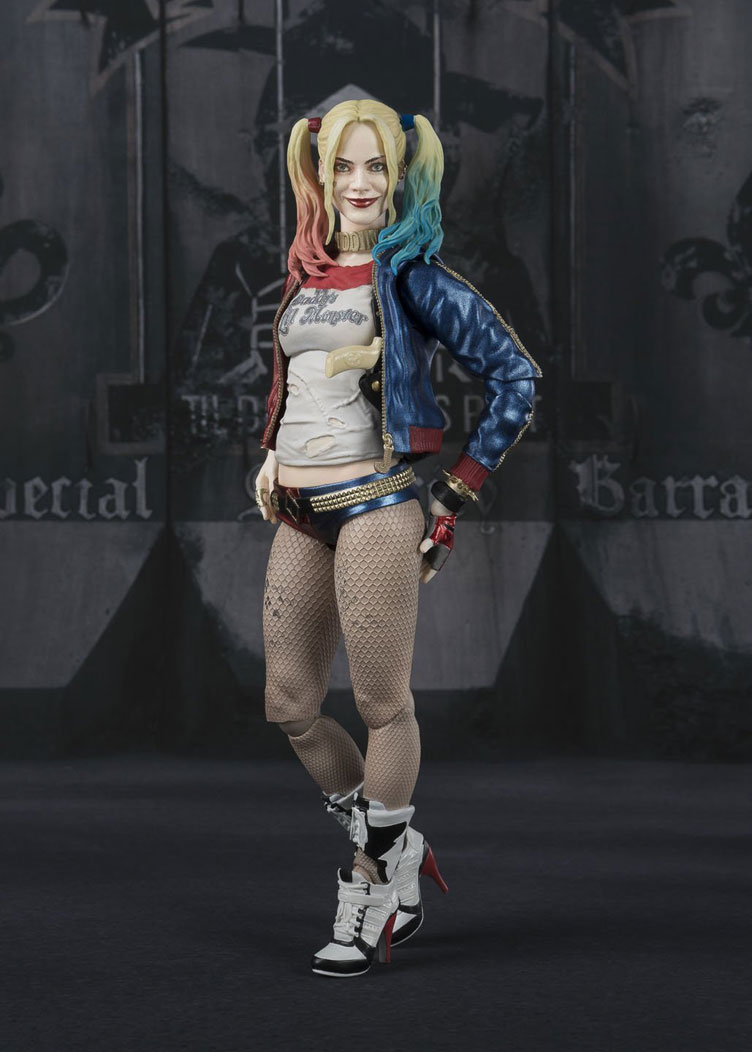 Suicide-Squad-Harley-Quinn-SH-Figuarts-Action-Figure-4