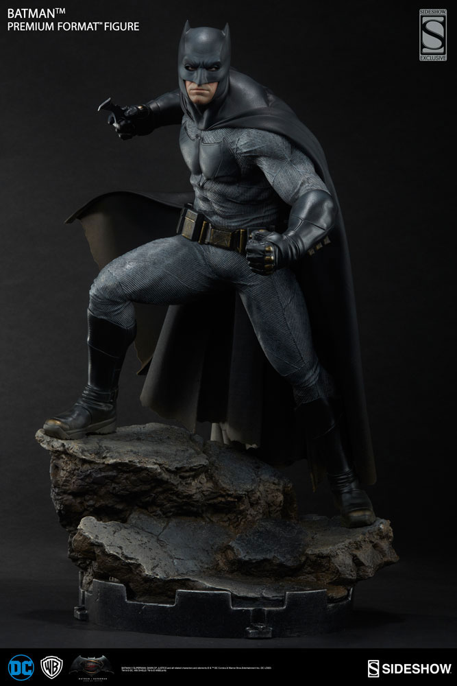 batman-vs-superman-batman-premium-figure-sideshow-9