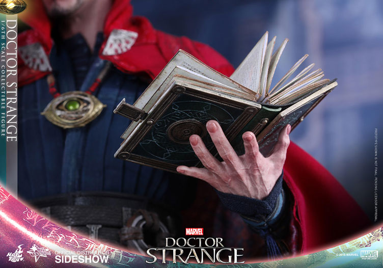 hot-toys-doctor-strange-sixth-scale-figure-8