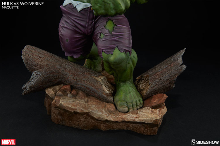 sideshow-hulk-vs-wolverine-statue-7