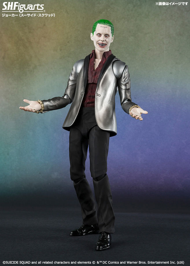 suicide-squad-the-joker-sh-figuarts-action-figure-2