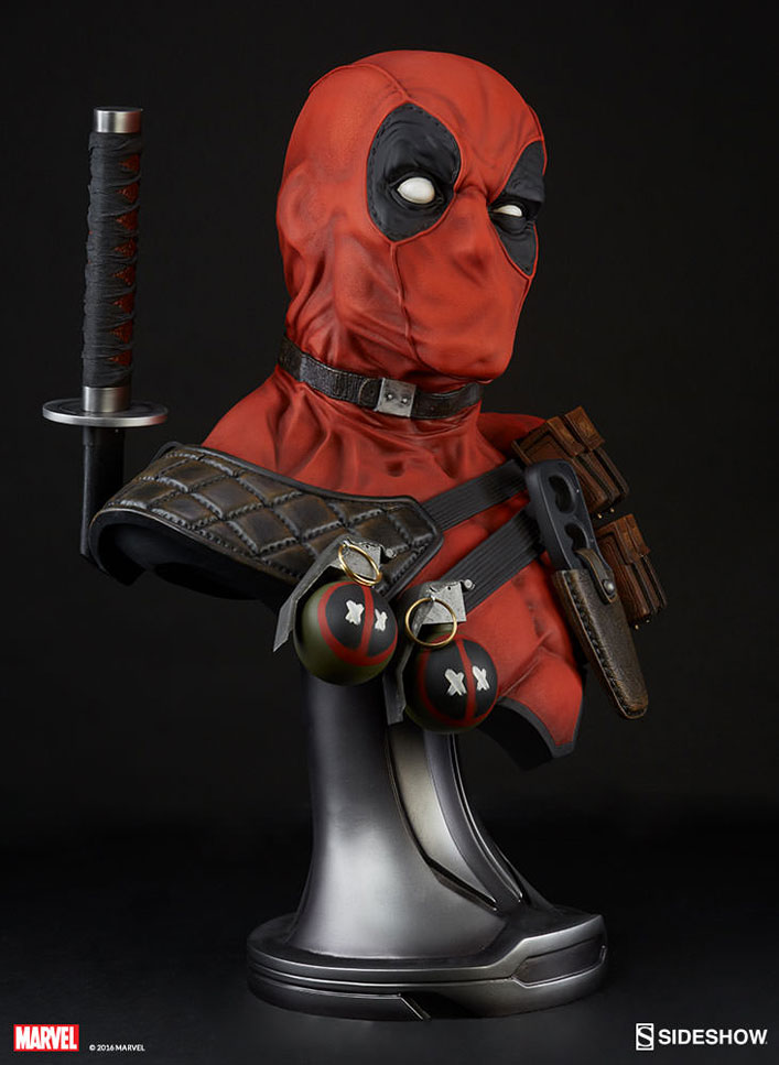 deadpool-lifesize-bust-sideshow-4