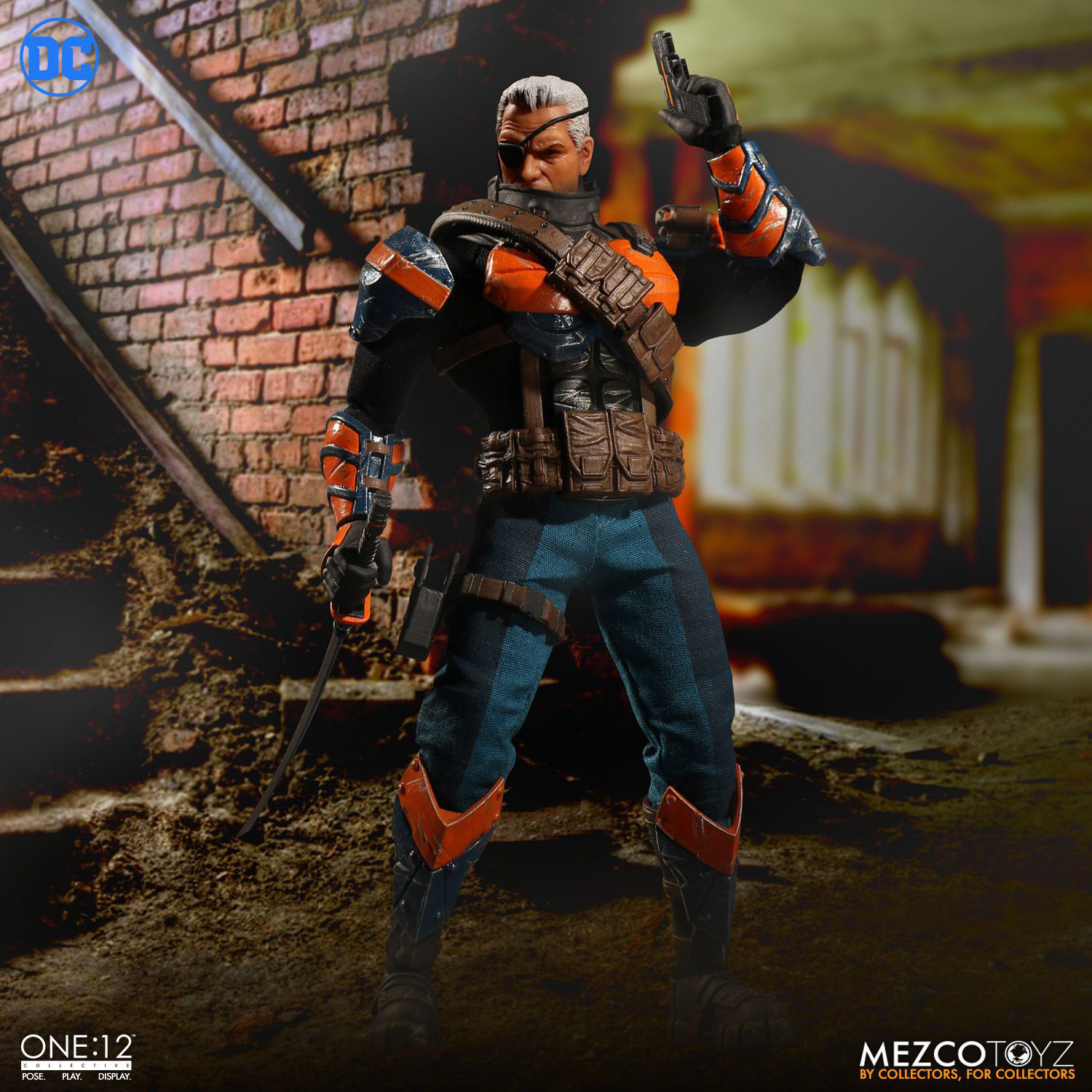 deathstroke-mezco-one-12-action-figure-7