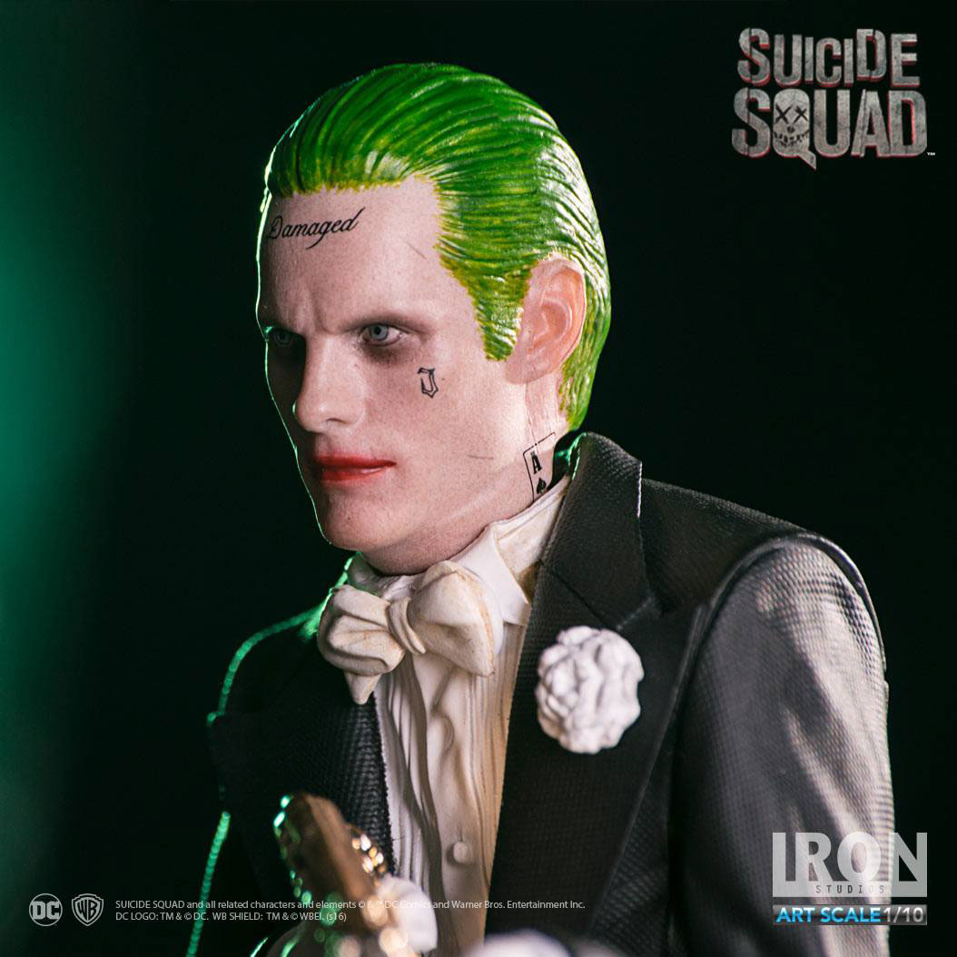 suicide-squad-the-joker-statue-iron-studios-2