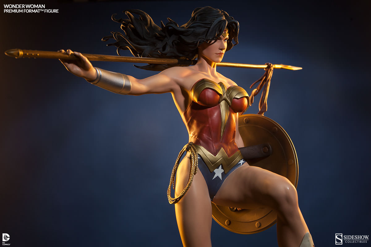 Wonder Woman Statue Sideshow