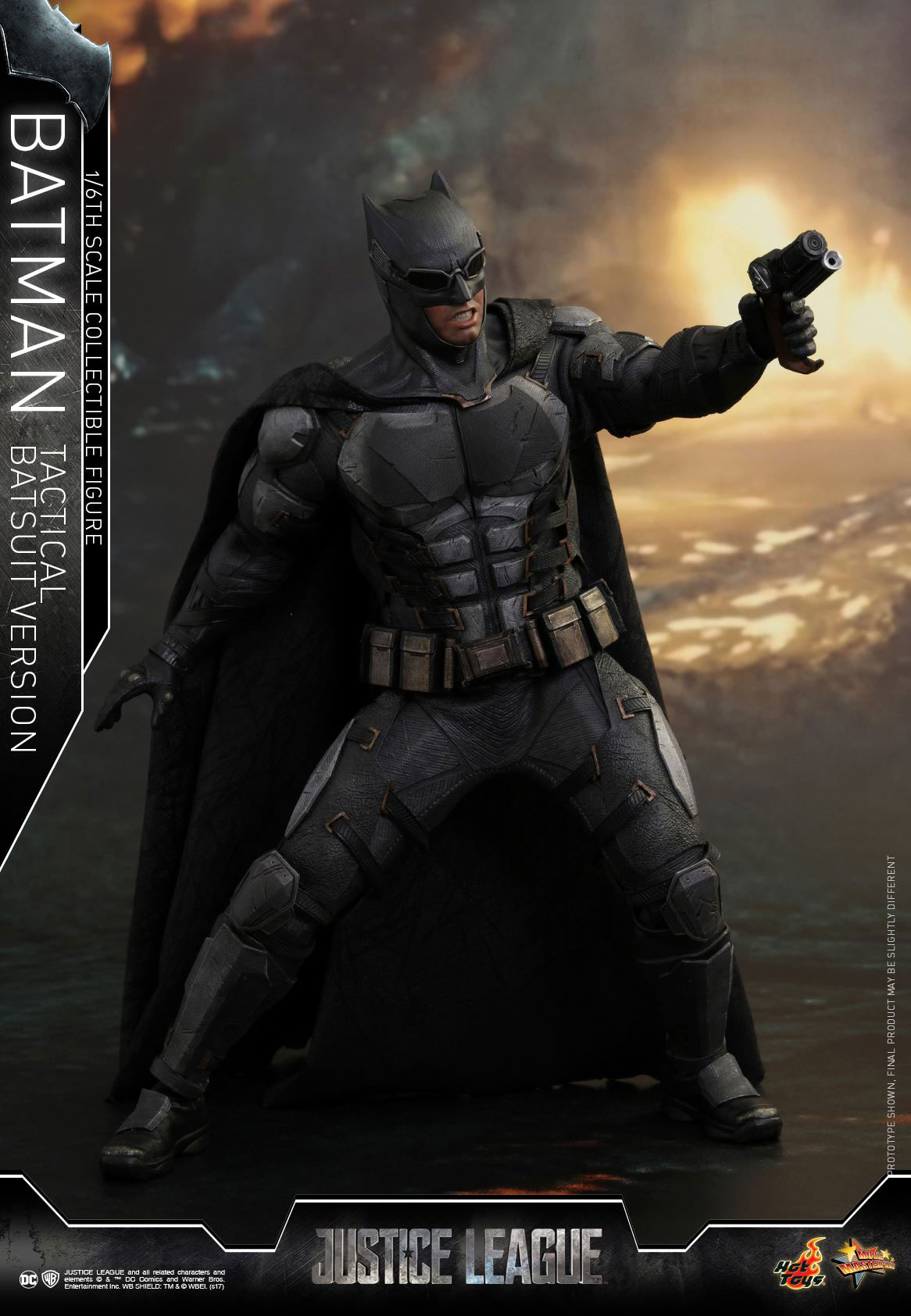justice-league-batman-tactical-suit-hot-toys-figure-8