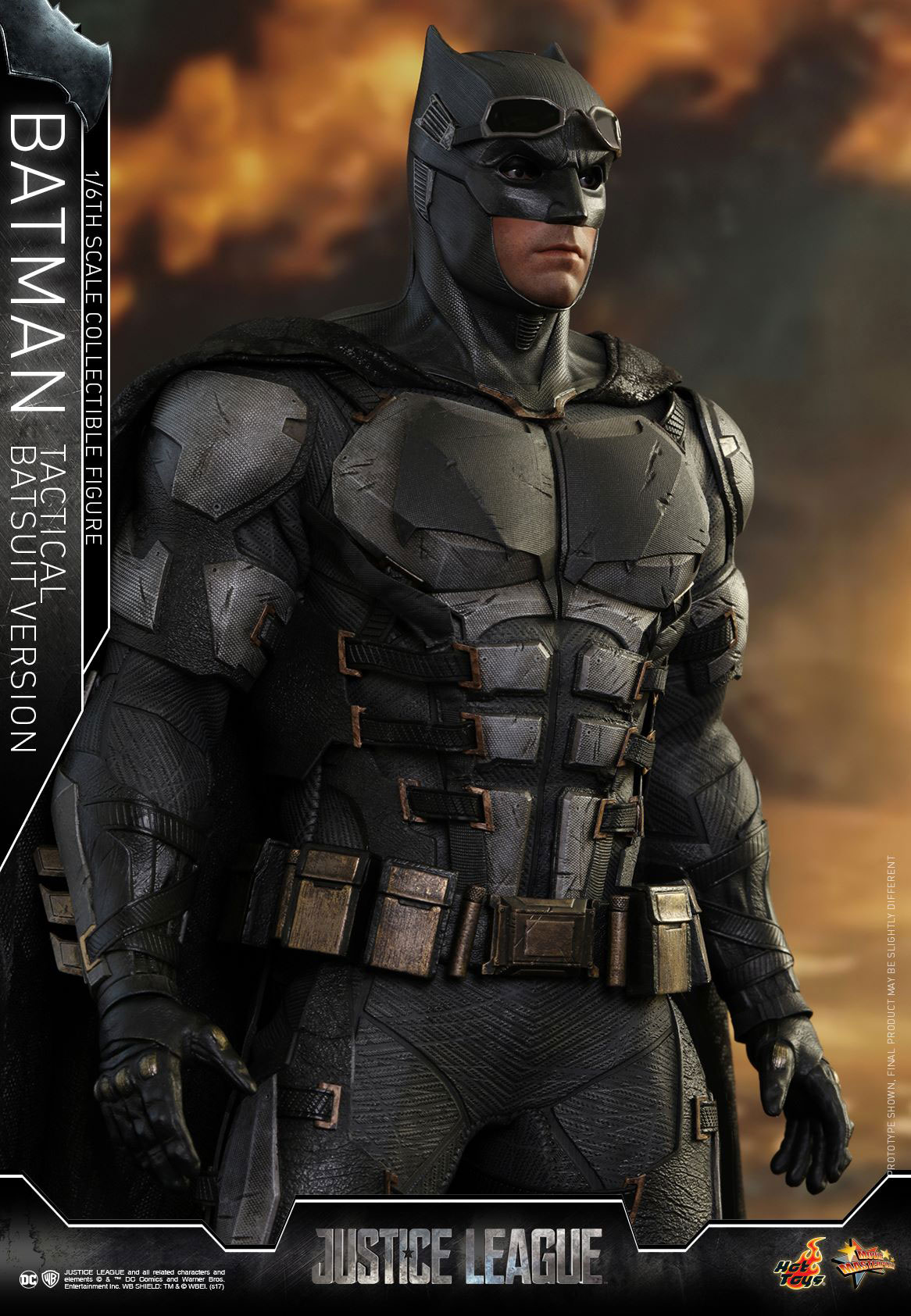 justice-league-batman-tactical-suit-hot-toys-figure-9