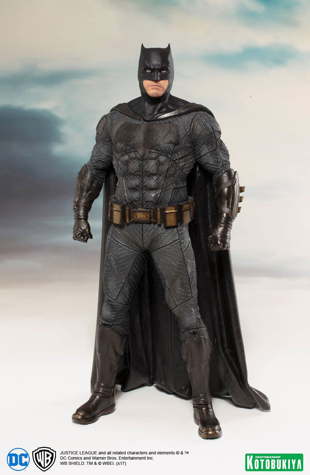 kotobukiya-justice-league-batman-statue