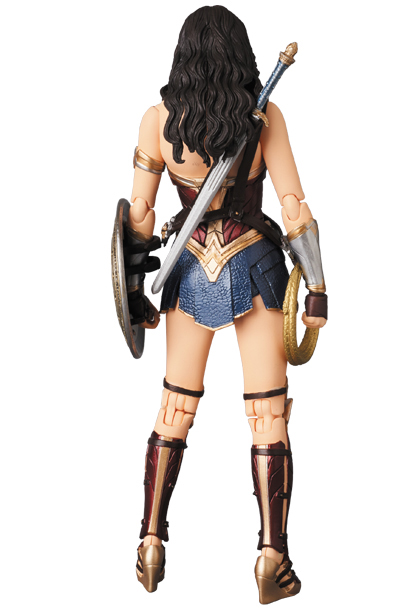 MAFEX-Justice-League-Wonder-Woman-004