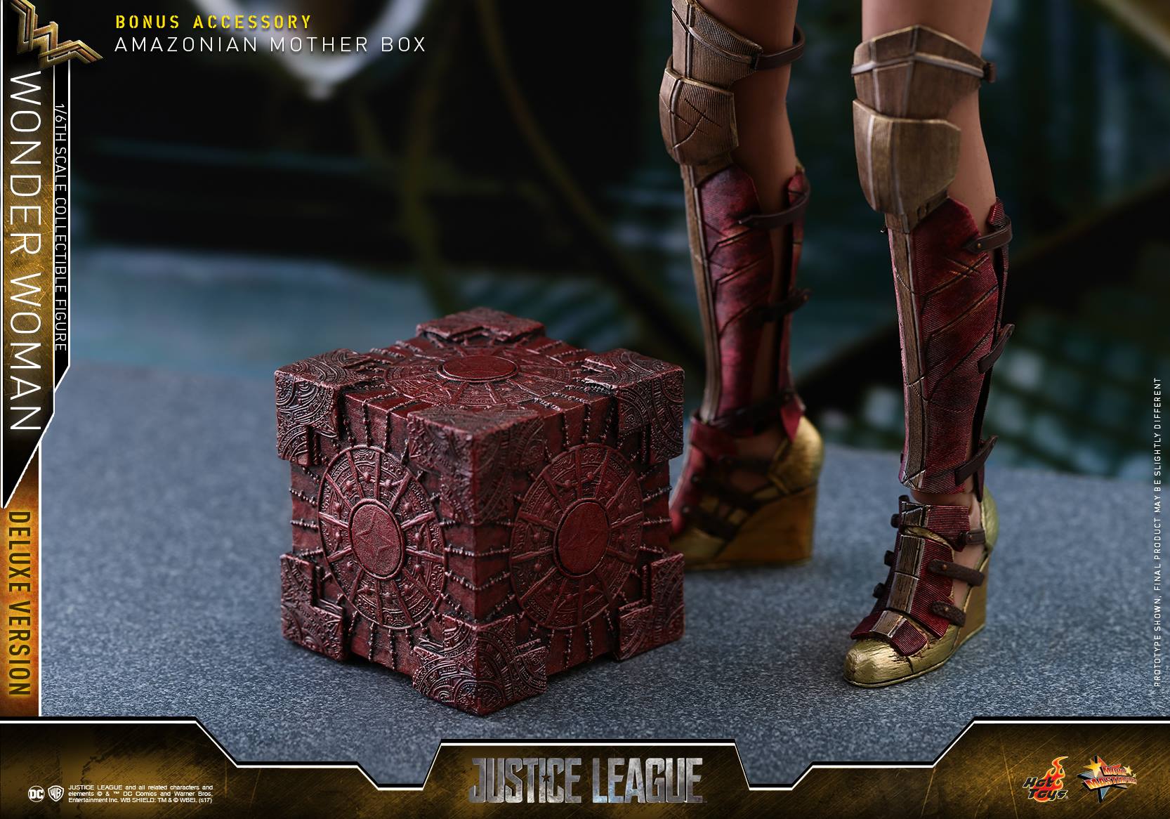 Hot-Toys-JL-Wonder-Woman-Deluxe-016