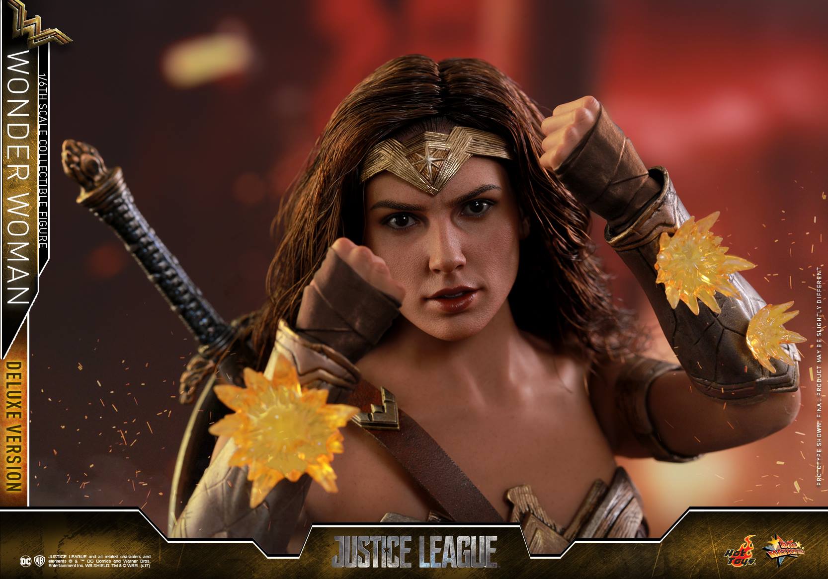 Hot-Toys-JL-Wonder-Woman-Deluxe-023