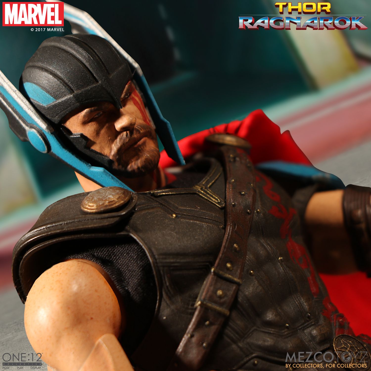 Thor-Ragnarok-Gladiator-Thor-Mezco-002