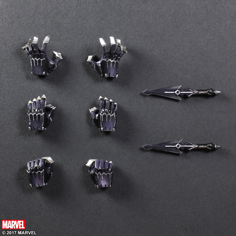 Black-Panther-play-arts-kai-action-figure-9