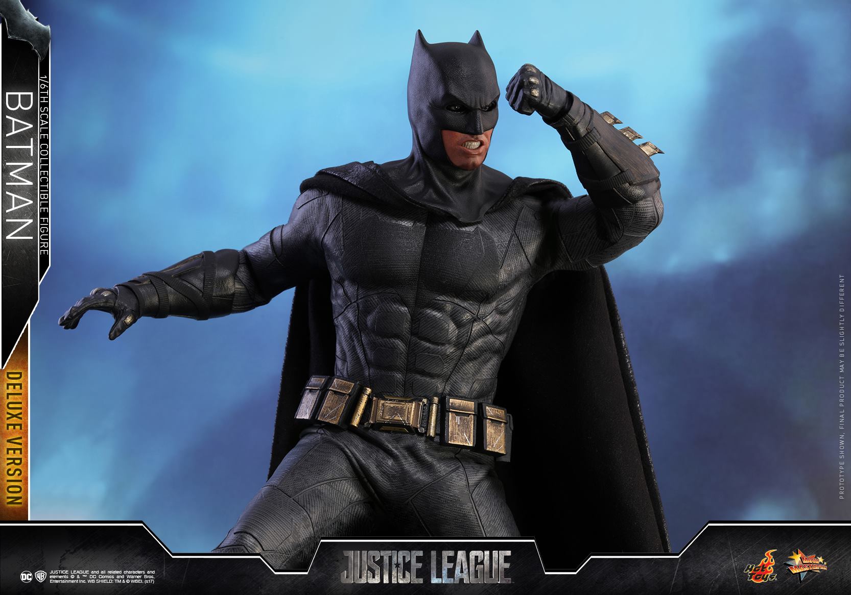 Hot-Toys-Deluxe-Batman-Justice-League-009