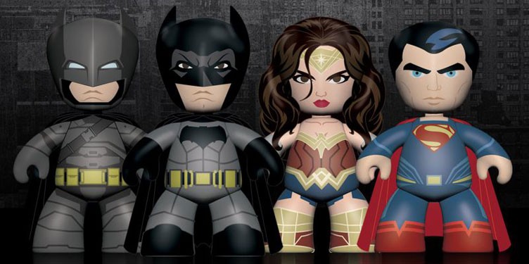 batman-vs-superman-mezco-toyz-mez-itz-vinyl-figures