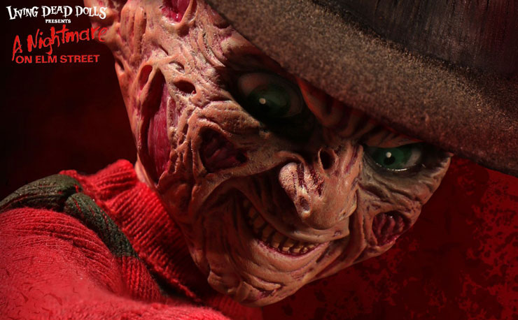 freddy-krueger-living-dead-doll-mezco-toyz